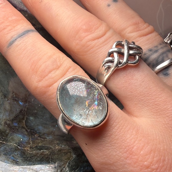 High Quality Aquamarine with Rainbows Size 8 - 8.5 Sterling Silver Solid - Picture 4 of 7